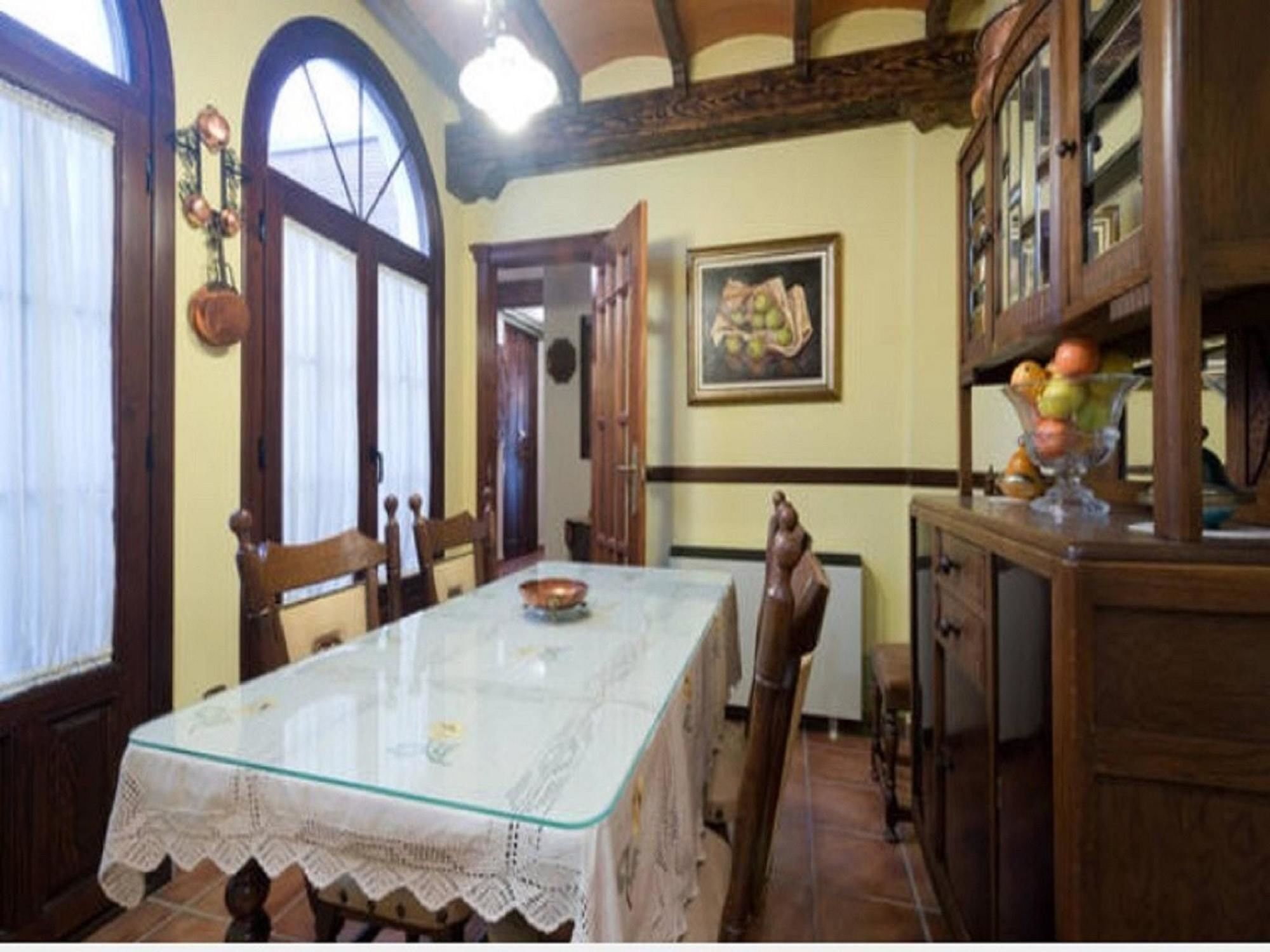 With 3 Bedrooms In Granada, With Wonderful View, Balcon Appartement
